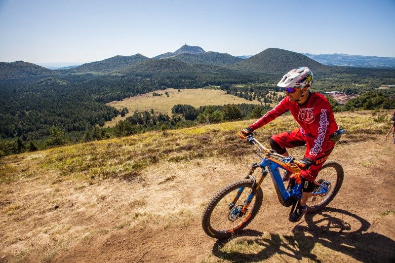 Tour de France 2020. Etape 13 : les volcans d’Auvergne en toile de fond 3