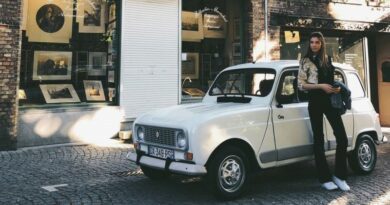 Un rallye touristique au volant de la mythique 4L 3