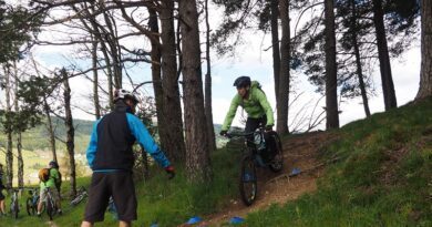 "Maîtriser un VTT est plus compliqué que le ski", pensez à un "moniteur cycliste français" 7
