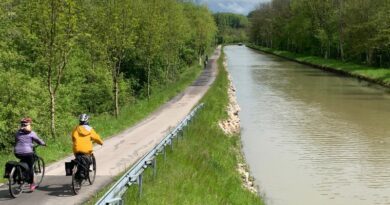 Les yeux dans le bleu sur l’itinéraire cycliste la Voie Bleue 4