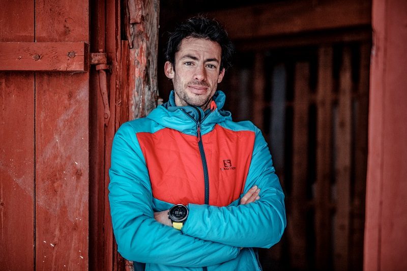 Au coeur des volcans d'Auvergne, Killian Jornett accueille des hôtes dans une mini-maison de verre 1