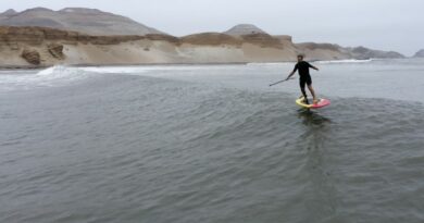 Un Hawaïen surfe la plus longue vague du monde au Pérou 2