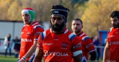 Un maçon fidjien goûte au rugby professionnel 2