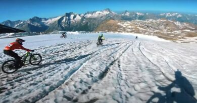 Aux 2 Alpes, le Far West, thème de « la plus haute course de VTT au monde » 3