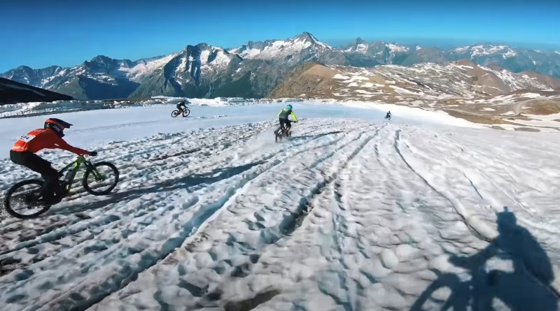 Aux 2 Alpes, le Far West, thème de « la plus haute course de VTT au monde » 1