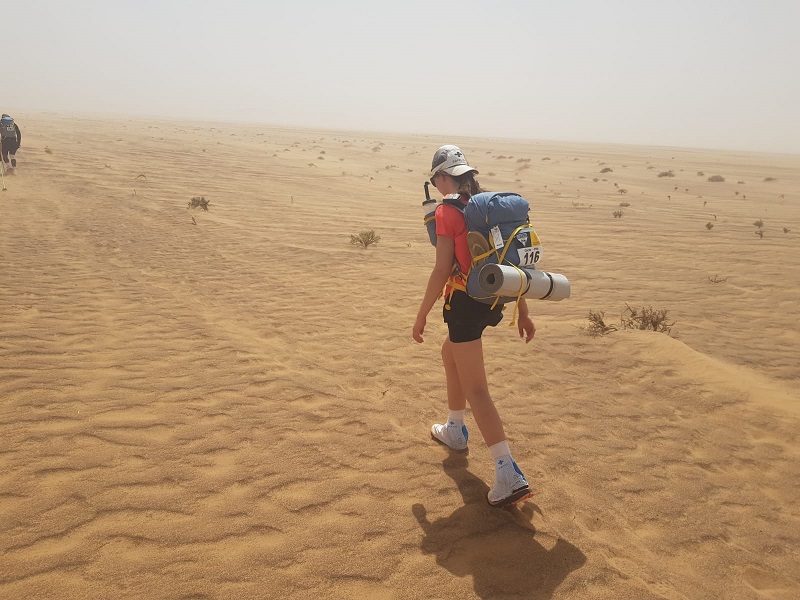 Un père et sa fille terminent les 250 km du Marathon Des Sables dans le Sahara 2