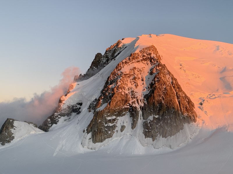 Chamonix - Mont Blanc, ascension vers les sommets heureux 8
