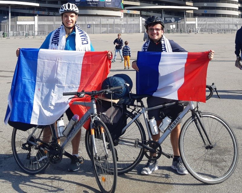 Gabriel et Mehdi : de Paris à Doha à vélo, sur la route de la Coupe du Monde au Qatar 2