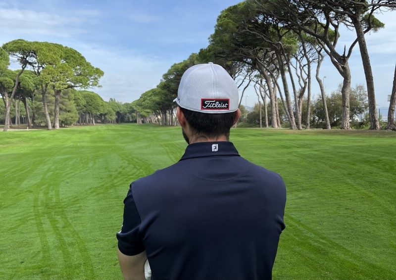 L’influenceur Arnaud Sérié à l’assaut des plus beaux golfs de la French Riviera 1