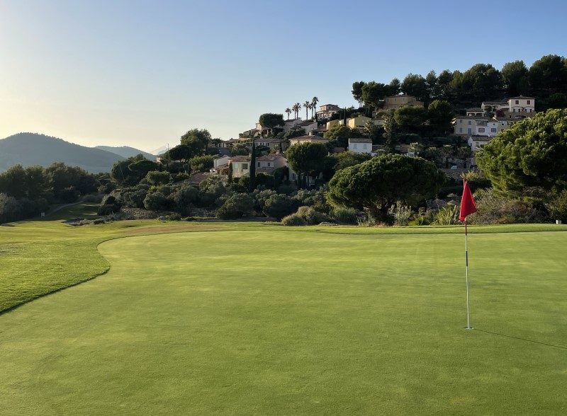 L’influenceur Arnaud Sérié à l’assaut des plus beaux golfs de la French Riviera 4