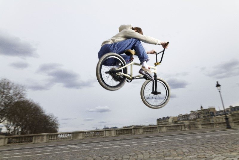 Le Coq Sportif nous immerge deja dans les lieux symboliques de Paris 2024