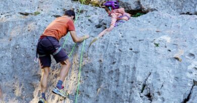 Grimper en famille sur la montagne de Céüse dans les Hautes-Alpes 2