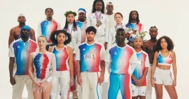 Paris 2024 : « les tenues historiques » de l’Equipe de France olympique et paralympique dévoilées
