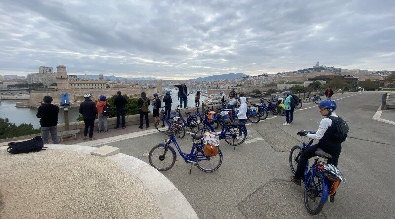 Marseille reste dans la course en 2025
