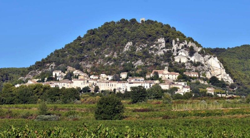 Un village du Vaucluse accueille un tournoi de foot des « Plus Beaux Villages de France » 1 Un village du Vaucluse accueille un tournoi de foot des « Plus Beaux Villages de France » 1