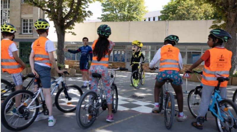 Un vélo pour tous, tous pour un vélo