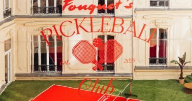 Un terrain de pickleball éphémère s’installe au cœur de l’Hôtel Fouquet’s Paris