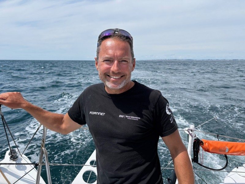 Quand la coopérative hôtelière Best Western soutient l'aventure maritime du skipper Romain Attanasio 1
