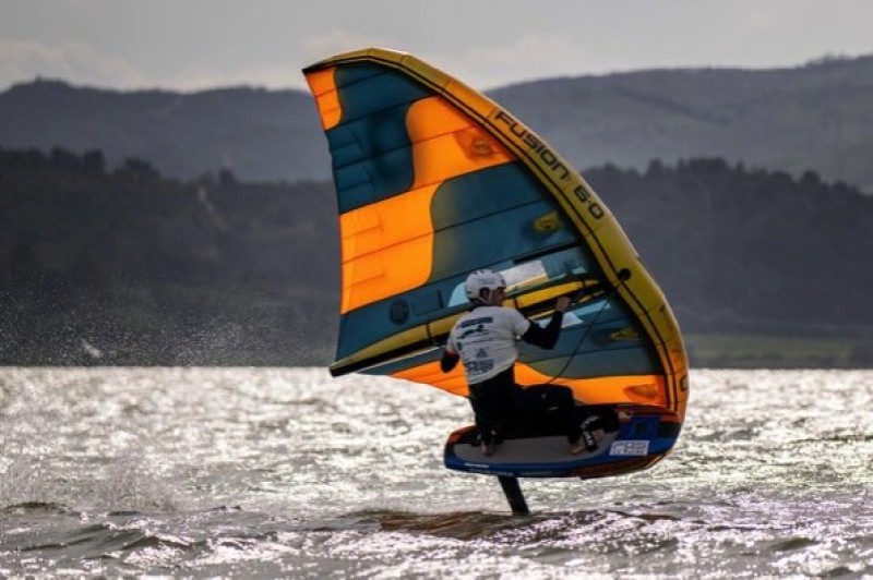 Un Français de vingt ans établit un record du monde de vitesse en wingfoil 1 Un Français de vingt ans établit un record du monde de vitesse en wingfoil 1