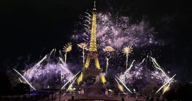 Paris a fait danser la tour Eiffel pour la Fête nationale Paris a fait danser la tour Eiffel pour la Fête nationale