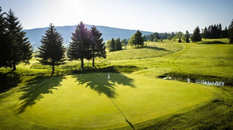 Golf : cinq parcours pour découvrir le Jura